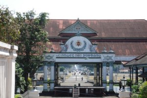 (03) kraton